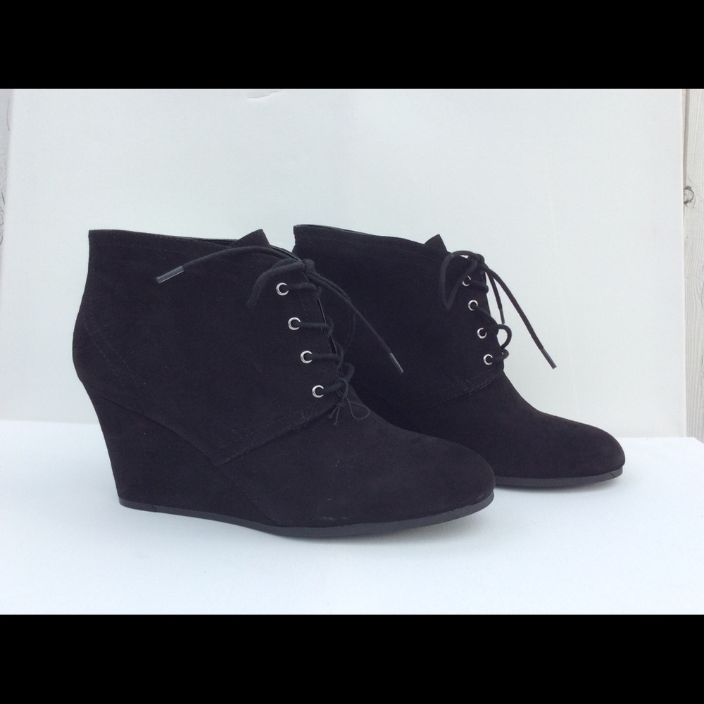 Lexi Women’s Black Bootie NWT